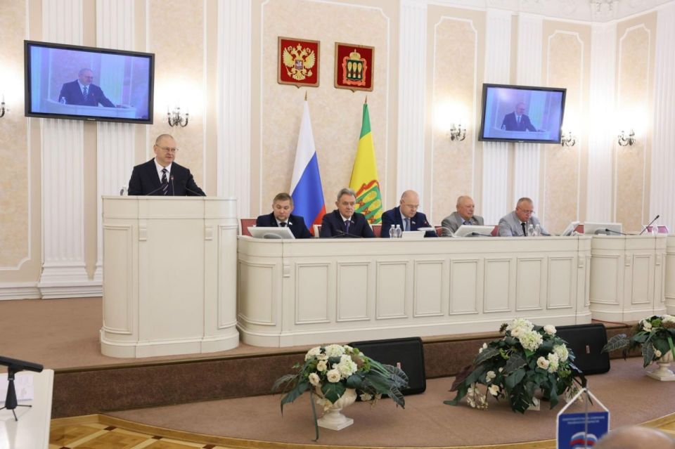 Олег Мельниченко и Вадим Супиков поблагодарили парламентариев за работу в рамках Дней субъекта РФ в Совете Федерации