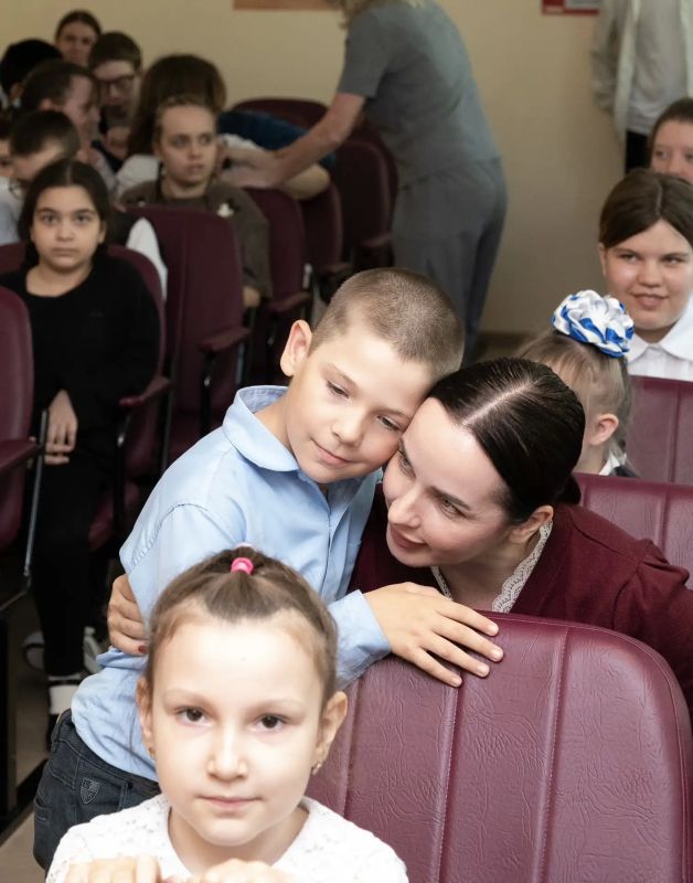 В преддверии долгожданных летних каникул сотрудники Управления Федерального казначейства по Пензенской области совершили особенный визит в «Нижнеломовскую школу-интернат для обучающихся по адаптированным образовательным... В преддверии долгожданных летних каникул сотрудники Управления Федерального казначейства по Пензенской области совершили особенный визит в «Нижнеломовскую школу-интернат для обучающихся по адаптированным образовательным...