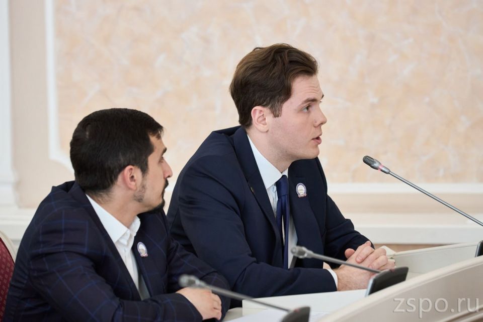 Вадим Супиков подчеркнул значимость вовлечения молодежи в общественно-политическую жизнь Вадим Супиков подчеркнул значимость вовлечения молодежи в общественно-политическую жизнь