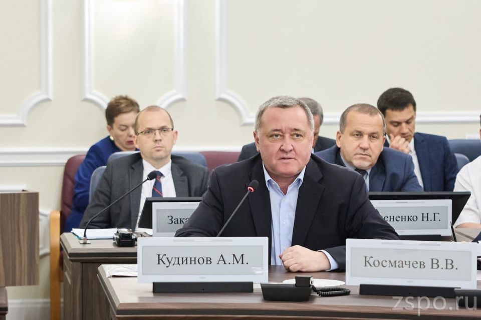 Спикер областного парламента принял участие в заседаниях КЧС и регионального правительства Спикер областного парламента принял участие в заседаниях КЧС и регионального правительства