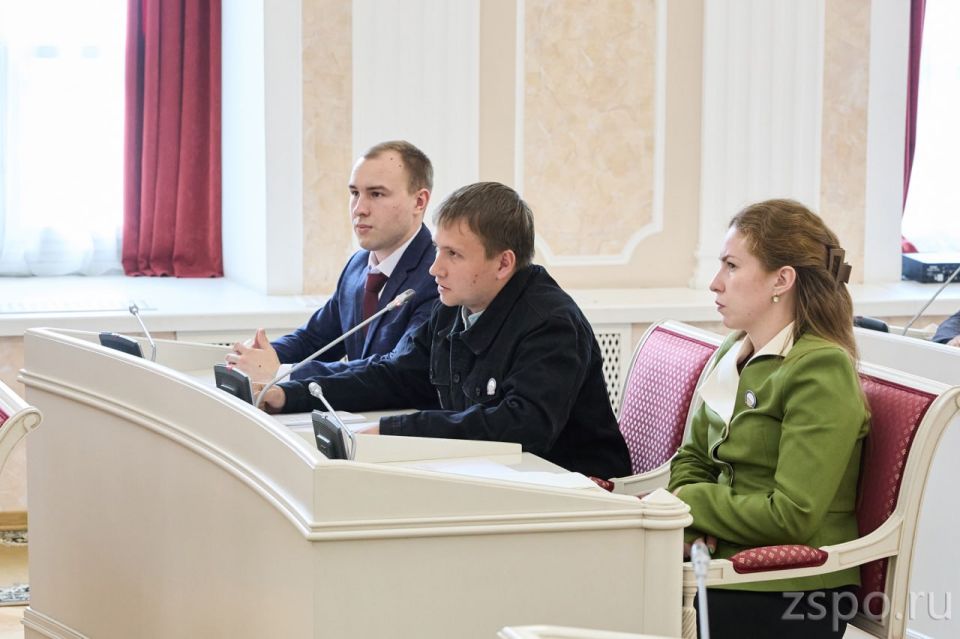 Вадим Супиков подчеркнул значимость вовлечения молодежи в общественно-политическую жизнь Вадим Супиков подчеркнул значимость вовлечения молодежи в общественно-политическую жизнь