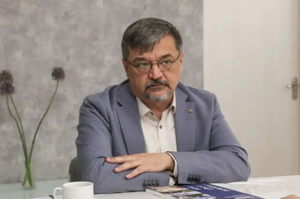 Олег Мельниченко: Обсудили с первым вице-президентом «Опоры России» Азатом Халиловичем Газизовым перспективы развития малого и среднего бизнеса Олег Мельниченко: Обсудили с первым вице-президентом «Опоры России» Азатом Халиловичем Газизовым перспективы развития малого и среднего бизнеса