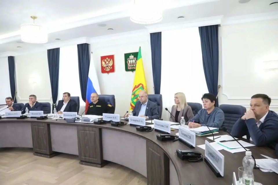 Олег Мельниченко: Прогнозную оценку социально-экономического развития региона в текущем году обсудили на заседании областного правительства