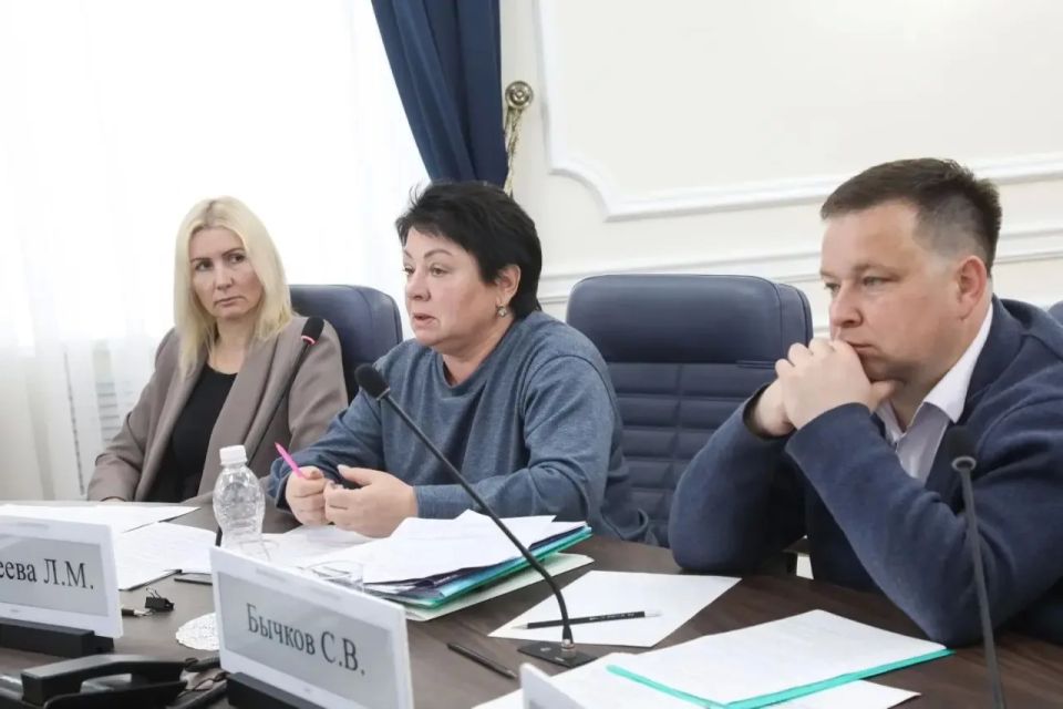 Олег Мельниченко: Прогнозную оценку социально-экономического развития региона в текущем году обсудили на заседании областного правительства Олег Мельниченко: Прогнозную оценку социально-экономического развития региона в текущем году обсудили на заседании областного правительства