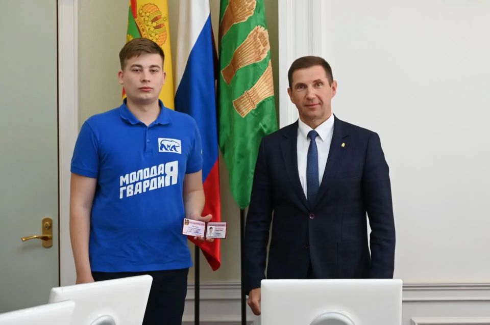 Олег Денисов представил своего советника по молодежной политике Олег Денисов представил своего советника по молодежной политике