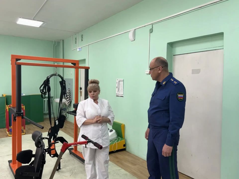 Работники органов прокуратуры области поздравили воспитанников подшефных детских учреждений с Международным днем защиты детей Работники органов прокуратуры области поздравили воспитанников подшефных детских учреждений с Международным днем защиты детей