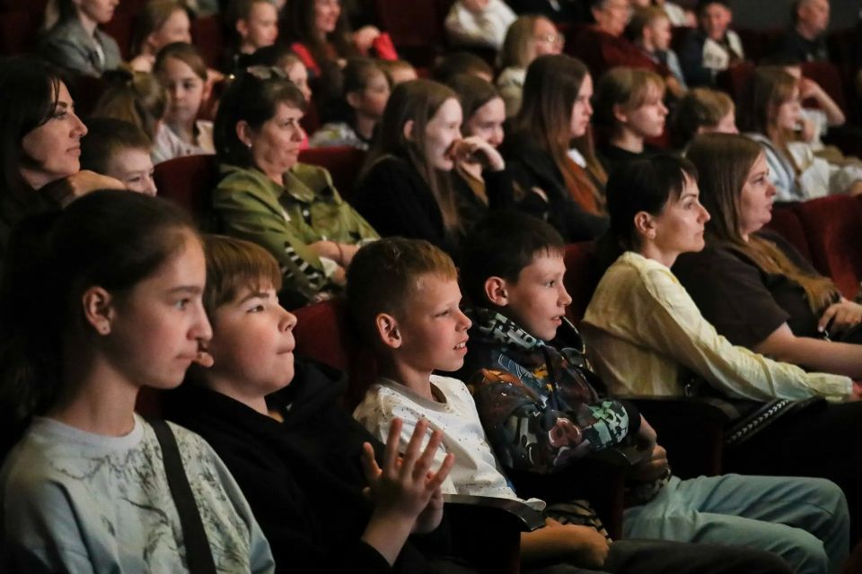Олег Мельниченко: В День защиты детей подарили пензенским ребятам сказку Олег Мельниченко: В День защиты детей подарили пензенским ребятам сказку