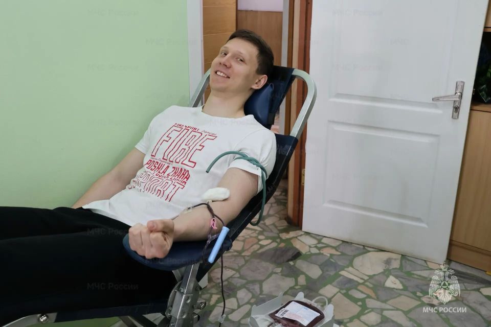 Главная цель – оказать помощь: сотрудники МЧС России приняли участие в акции «Донор в погонах» Главная цель – оказать помощь: сотрудники МЧС России приняли участие в акции «Донор в погонах»