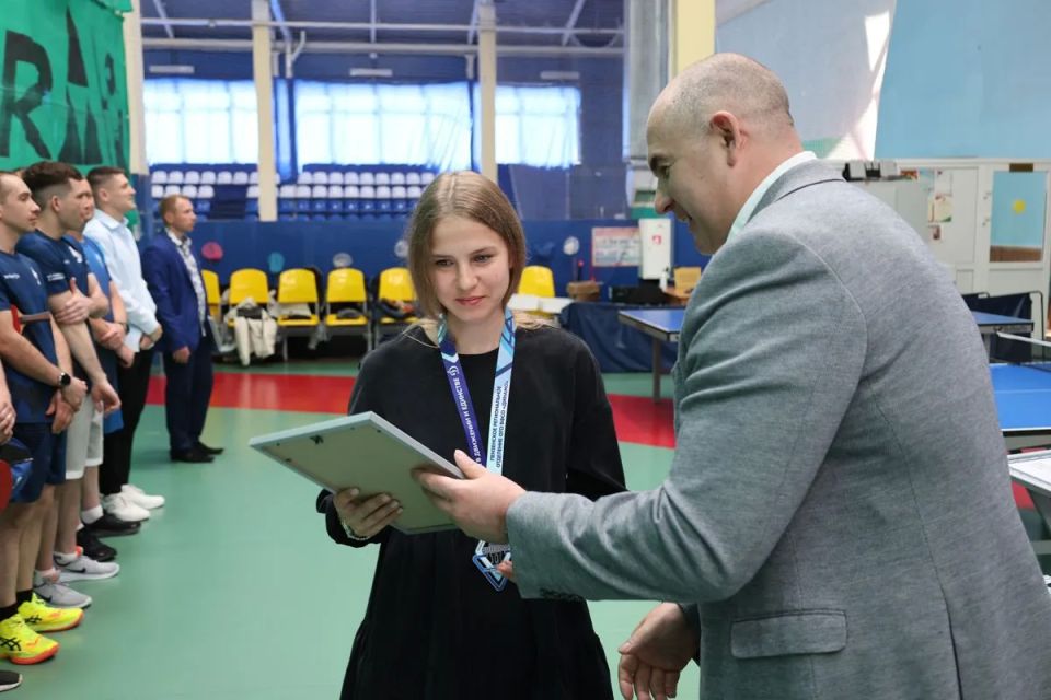 В Пензе полицейские приняли участие в динамовском турнире по настольному теннису В Пензе полицейские приняли участие в динамовском турнире по настольному теннису