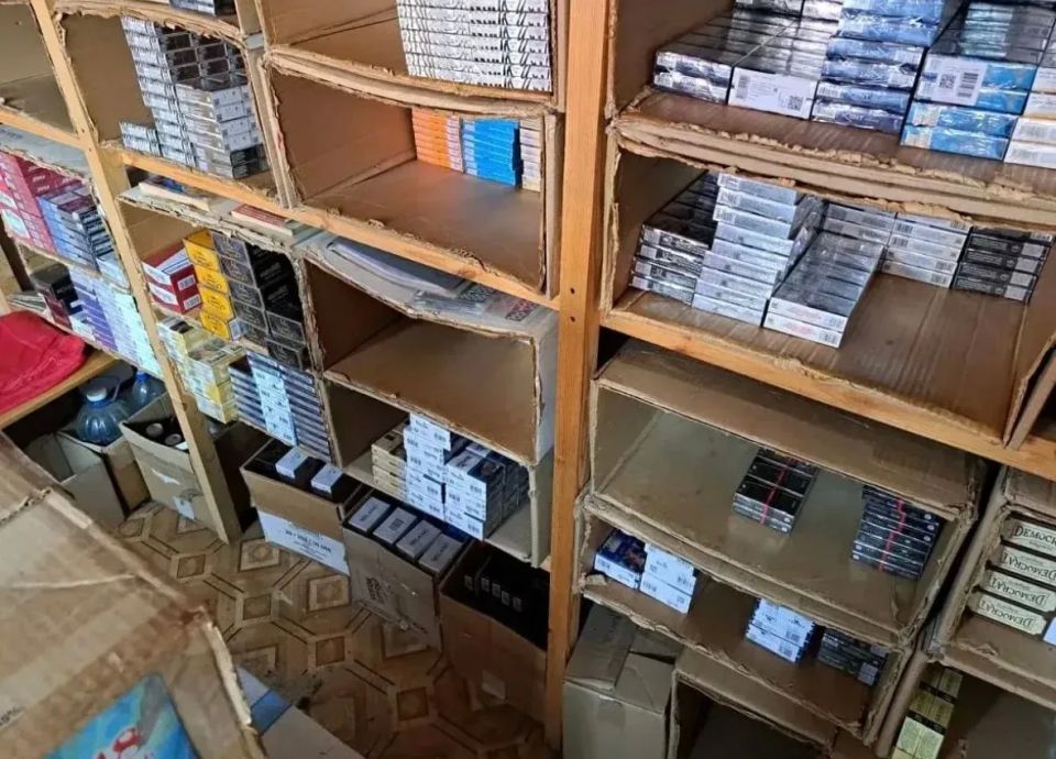 В Пензе сотрудники полиции совместно с сотрудниками регионального УФСБ пресекли незаконный табачный бизнес В Пензе сотрудники полиции совместно с сотрудниками регионального УФСБ пресекли незаконный табачный бизнес