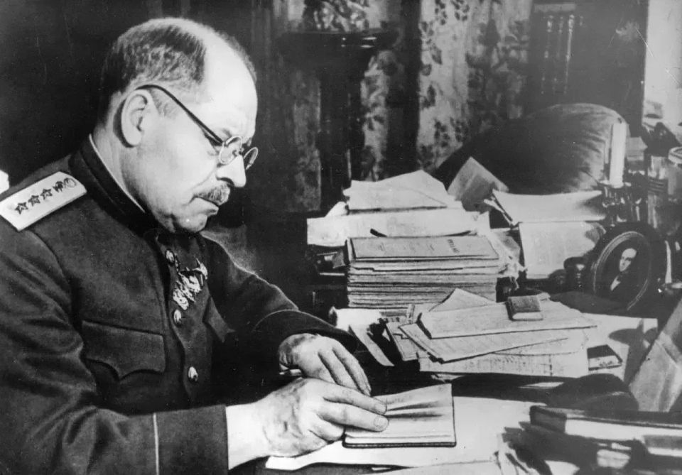 Олег Мельниченко: Проект «Гордость», который мы по инициативе наших краеведов запустили в этом году для живой связи поколений, направлен на сохранение памяти о великих пензенцах Олег Мельниченко: Проект «Гордость», который мы по инициативе наших краеведов запустили в этом году для живой связи поколений, направлен на сохранение памяти о великих пензенцах