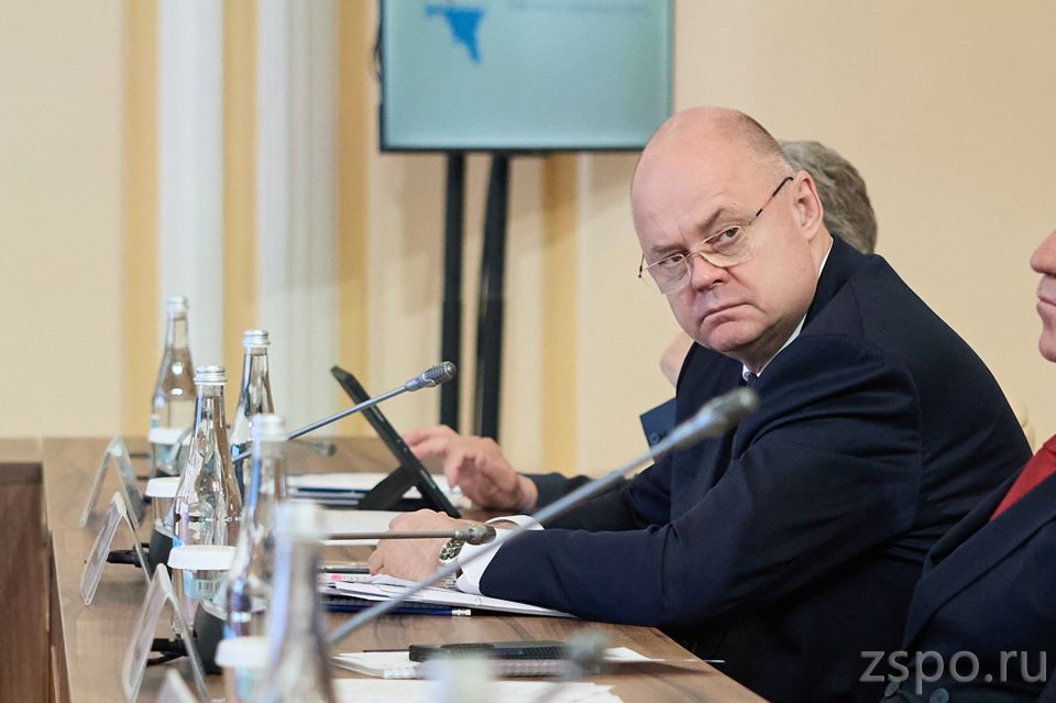 Спикер пензенского парламента Вадим Супиков прокомментировал темы пленарного заседания Совета законодателей ПФО Спикер пензенского парламента Вадим Супиков прокомментировал темы пленарного заседания Совета законодателей ПФО