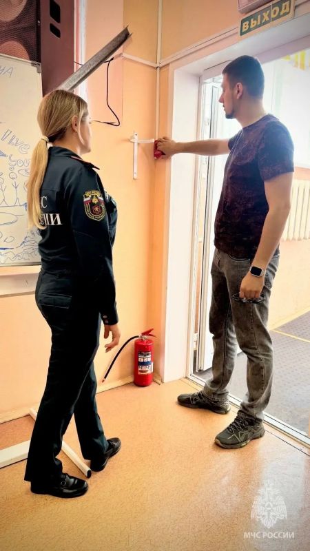 В Заречном стартовала летняя оздоровительная кампания: пожарные проводят уроки безопасности в детских лагерях В Заречном стартовала летняя оздоровительная кампания: пожарные проводят уроки безопасности в детских лагерях