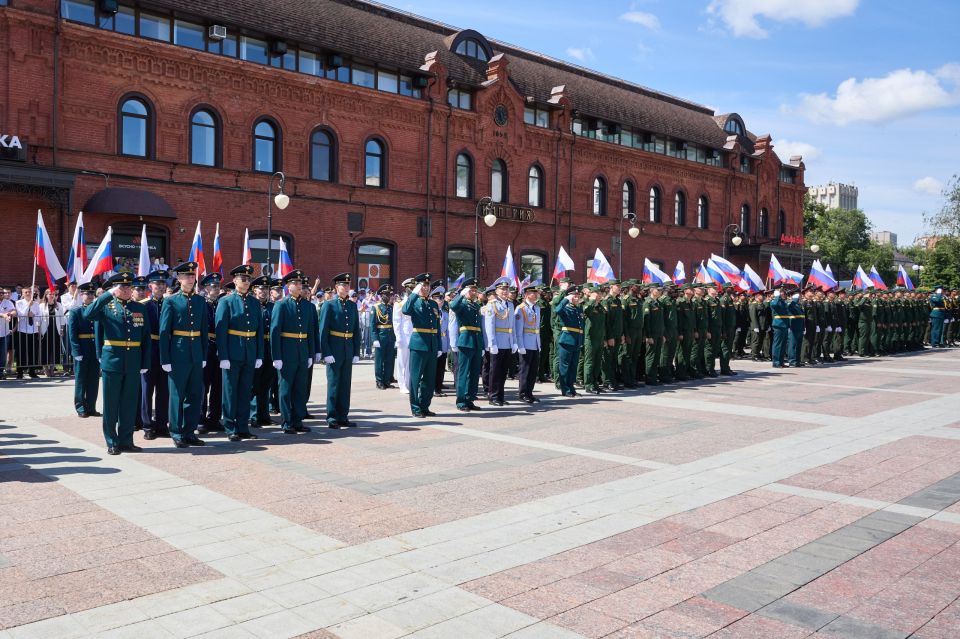 В Пензе состоялись торжественные мероприятия в честь Дня России В Пензе состоялись торжественные мероприятия в честь Дня России