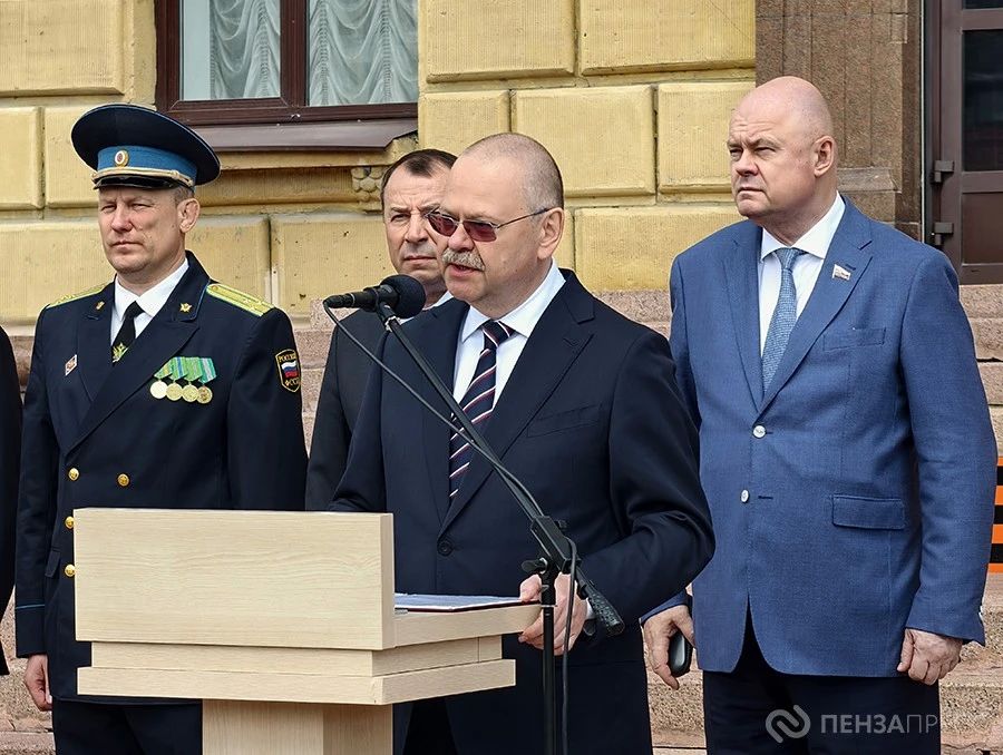 Впервые в Пензе прошла совместная церемония приведения к присяге сотрудников силовых структур Впервые в Пензе прошла совместная церемония приведения к присяге сотрудников силовых структур