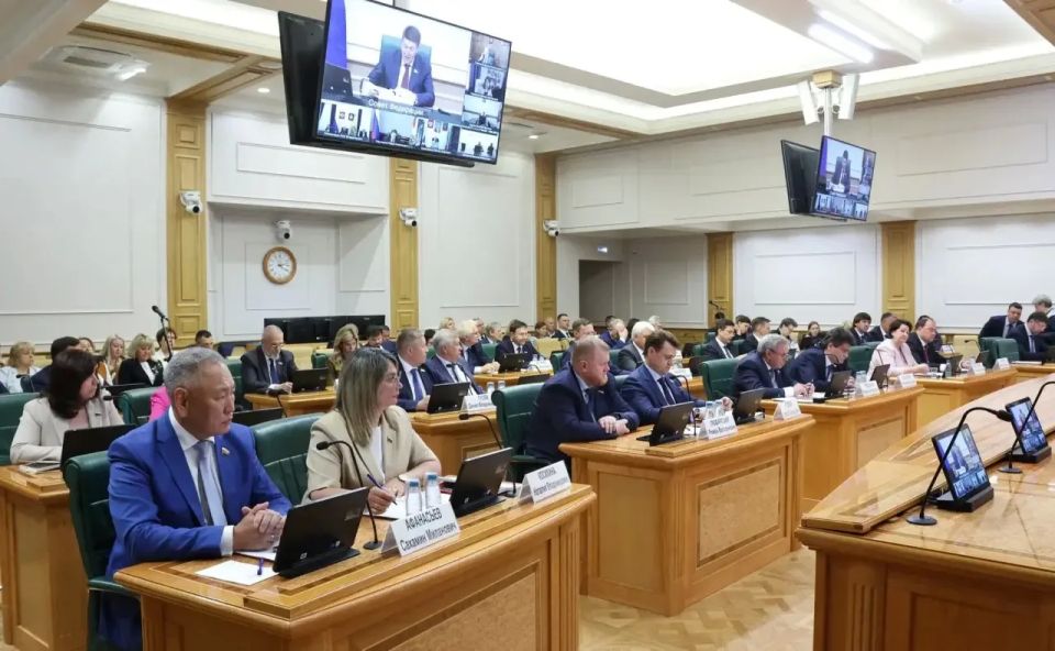 Олег Мельниченко: Внес предложения по развитию территорий муниципальных образований на заседании Совета по местному самоуправлению при Совете Федерации Олег Мельниченко: Внес предложения по развитию территорий муниципальных образований на заседании Совета по местному самоуправлению при Совете Федерации