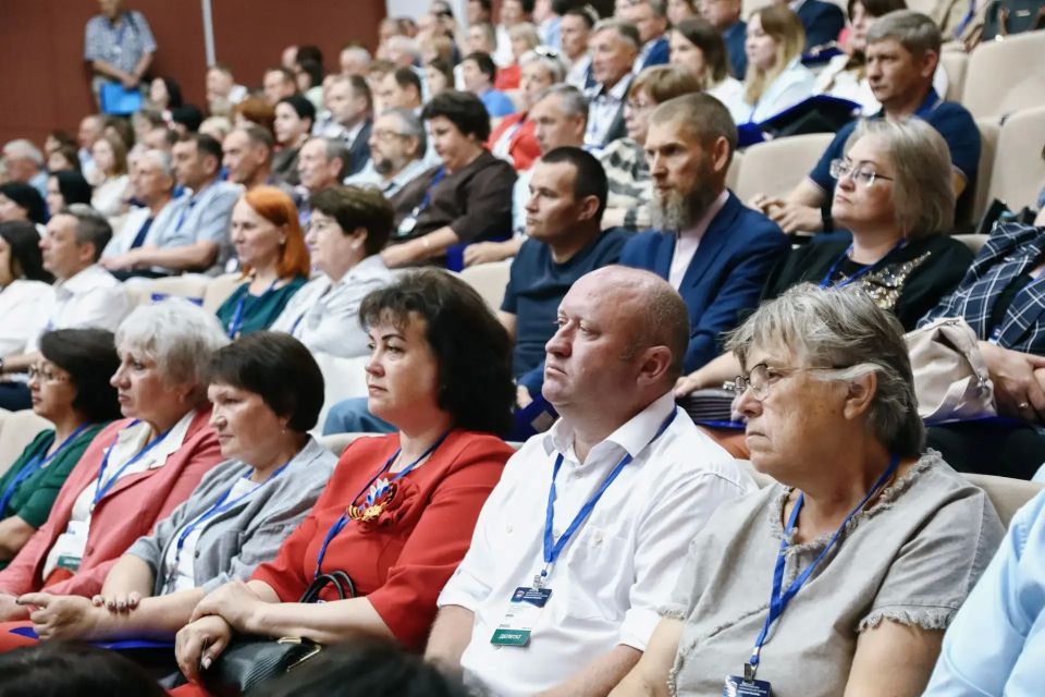 «Единая Россия» выдвинула Олега Мельниченко кандидатом на пост губернатора Пензенской области «Единая Россия» выдвинула Олега Мельниченко кандидатом на пост губернатора Пензенской области