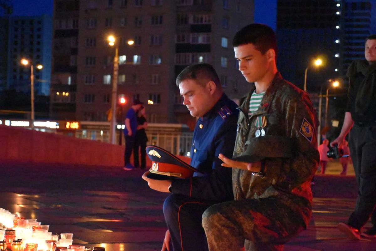 Сотрудники следственного управления приняли участие в акции «Свеча памяти» Сотрудники следственного управления приняли участие в акции «Свеча памяти»