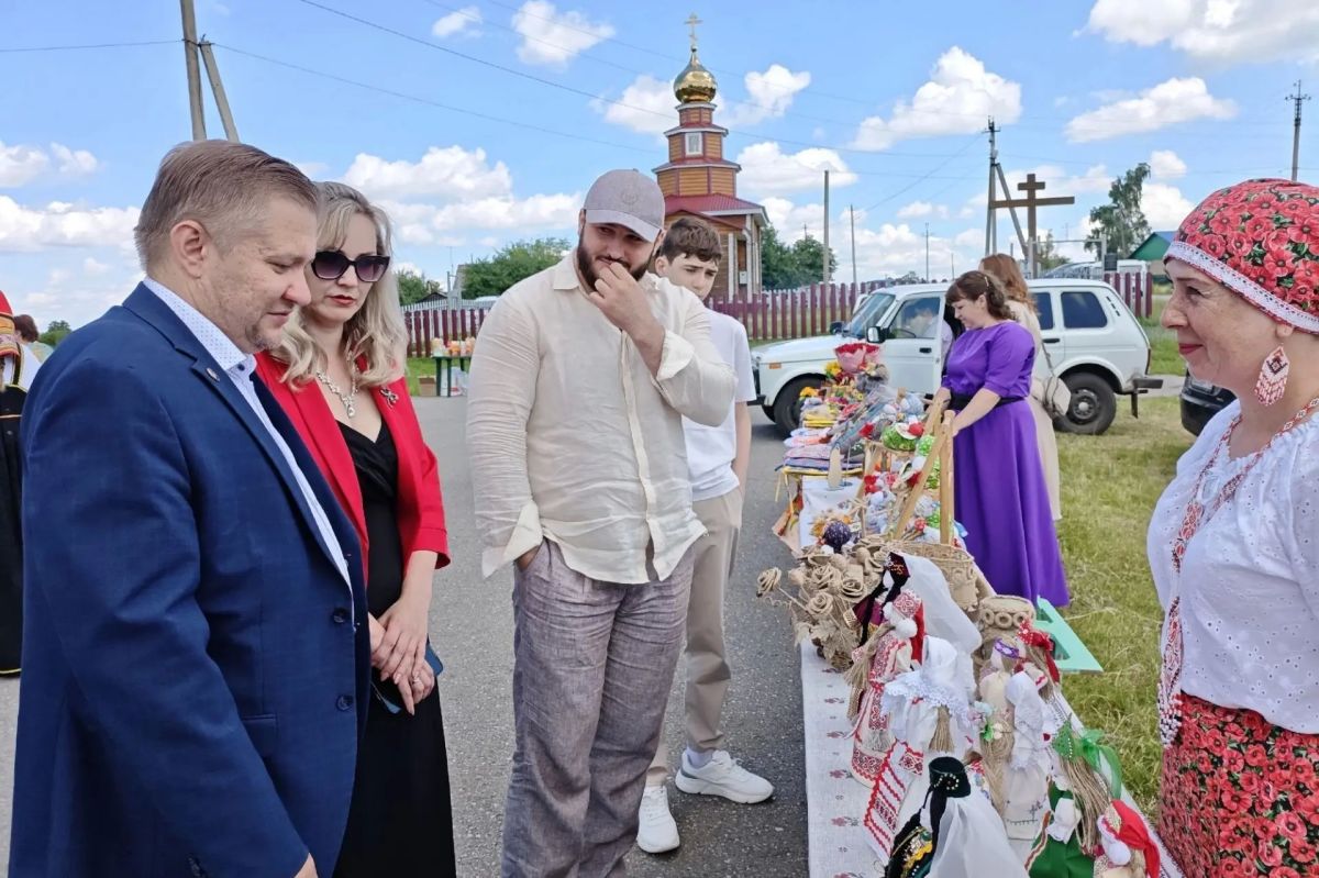 Павел Куликов и Вадим Калинин стали почетными гостями «Красного Мара» Павел Куликов и Вадим Калинин стали почетными гостями «Красного Мара»