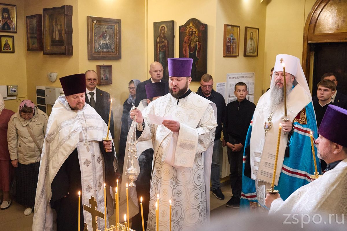 Вадим Супиков принял участие в церемонии возложения цветов к Монументу воинской и трудовой Славы пензенцев Вадим Супиков принял участие в церемонии возложения цветов к Монументу воинской и трудовой Славы пензенцев