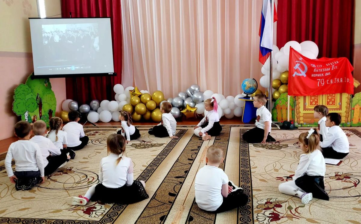 День памяти и скорби. Сегодня, 22 июня, в нашем детском саду прошел особенный день – День памяти и скорби. Этот день, наполненный глубоким смыслом, мы посвятили памяти тех, кто отдал свои жизни за мирное небо над нашими... День памяти и скорби. Сегодня, 22 июня, в нашем детском саду прошел особенный день – День памяти и скорби. Этот день, наполненный глубоким смыслом, мы посвятили памяти тех, кто отдал свои жизни за мирное небо над нашими...