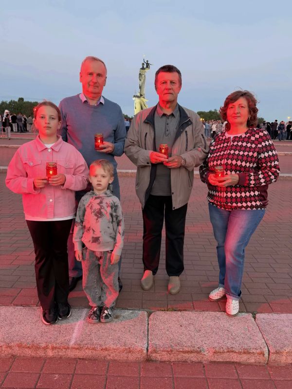 Сотрудники УФК по Пензенской области, члены Молодёжного совета и Совета ветеранов Управления приняли участие в ежегодной акции «Свеча памяти» Сотрудники УФК по Пензенской области, члены Молодёжного совета и Совета ветеранов Управления приняли участие в ежегодной акции «Свеча памяти»