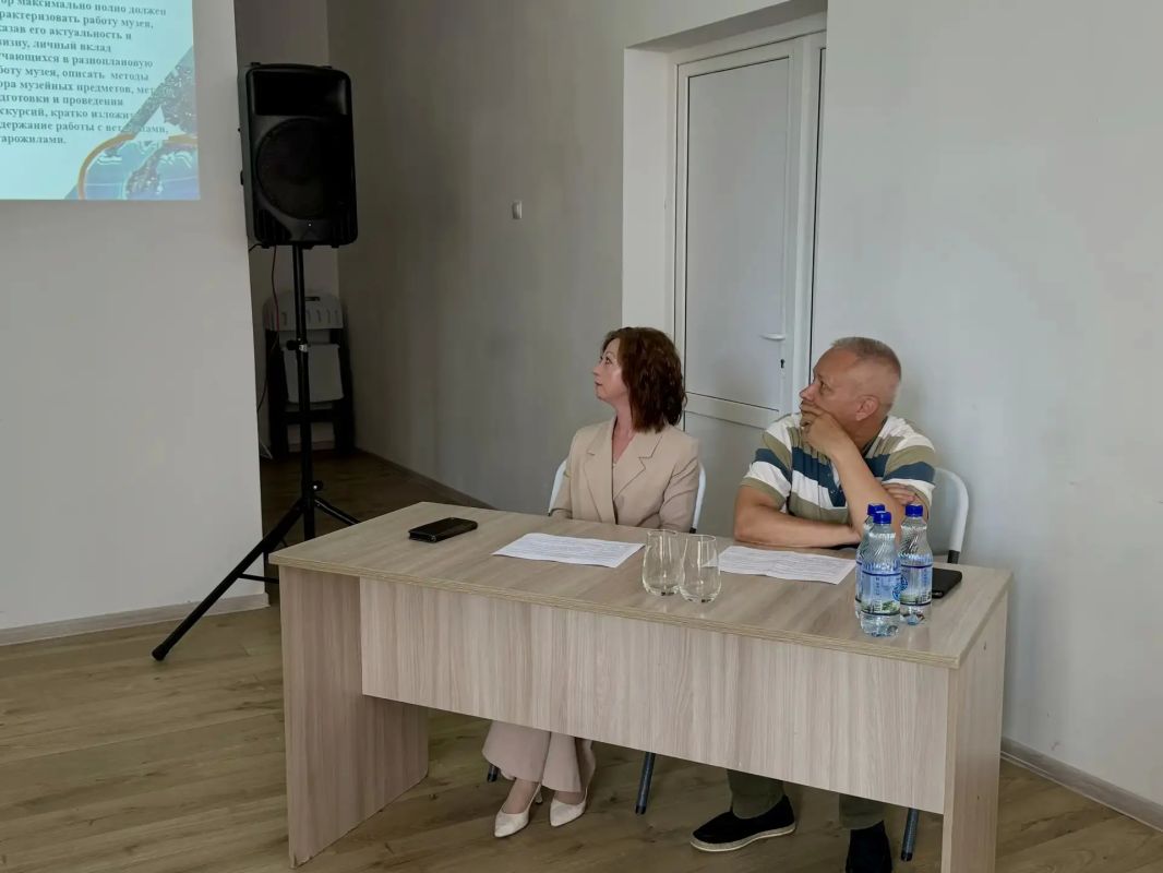 19 июня на базе Многофункционального молодежного центра состоялся общественный круглый стол «Великая Отечественная война: формы организации работы по сохранению исторической памяти», приуроченный ко дню 85-летия начала... 19 июня на базе Многофункционального молодежного центра состоялся общественный круглый стол «Великая Отечественная война: формы организации работы по сохранению исторической памяти», приуроченный ко дню 85-летия начала...