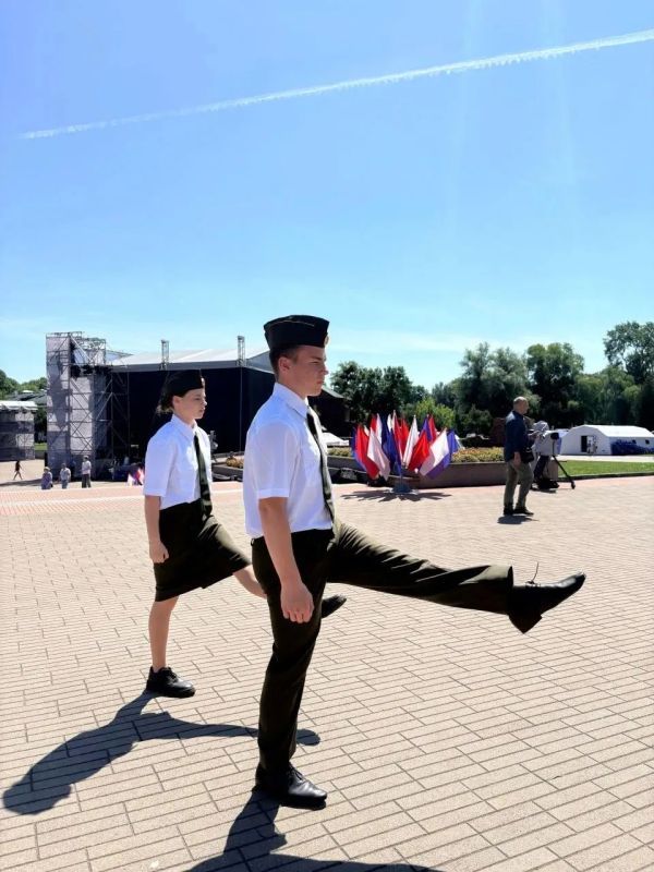 В честь 85-й годовщины начала Великой Отечественной войны студенты Пензенского колледжа транспортных технологий совмещают почетную миссию с изучением героического прошлого В честь 85-й годовщины начала Великой Отечественной войны студенты Пензенского колледжа транспортных технологий совмещают почетную миссию с изучением героического прошлого