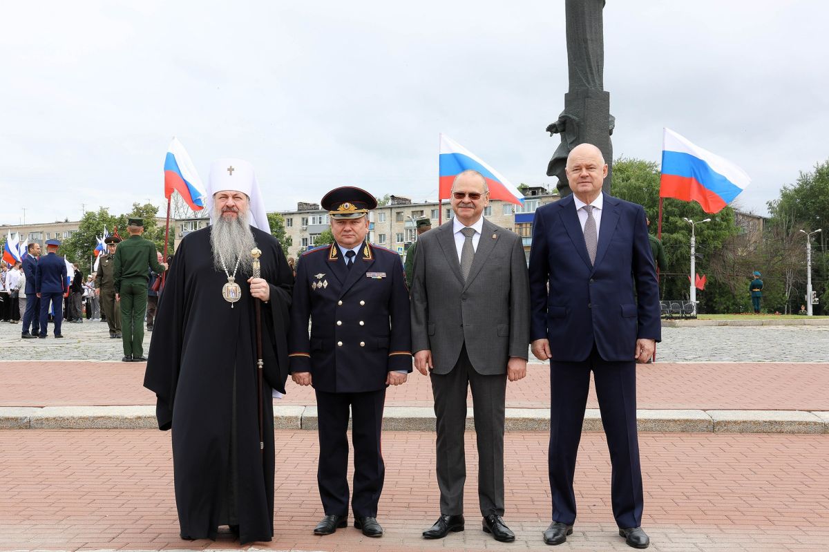 Вадим Супиков принял участие в церемонии возложения цветов к Монументу воинской и трудовой Славы пензенцев Вадим Супиков принял участие в церемонии возложения цветов к Монументу воинской и трудовой Славы пензенцев