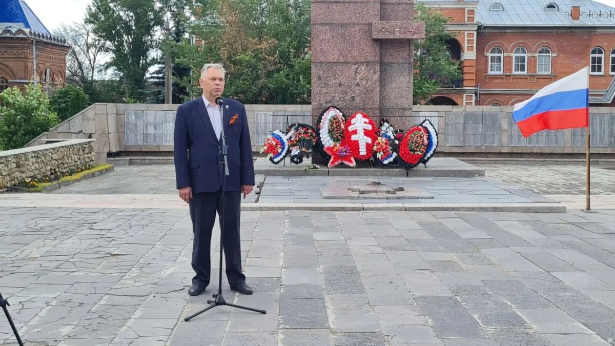 Алексей Марьин поддержал акцию «Свеча памяти» в Сердобске Алексей Марьин поддержал акцию «Свеча памяти» в Сердобске
