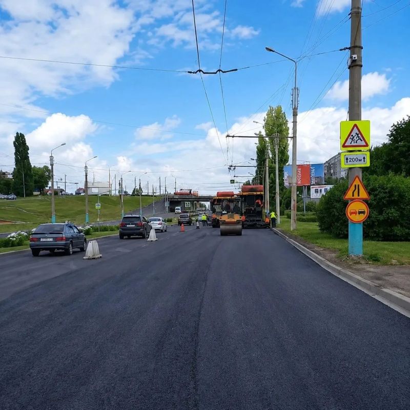 В Пензе на улице 8 Марта укладывают асфальтобетонное покрытие В Пензе на улице 8 Марта укладывают асфальтобетонное покрытие