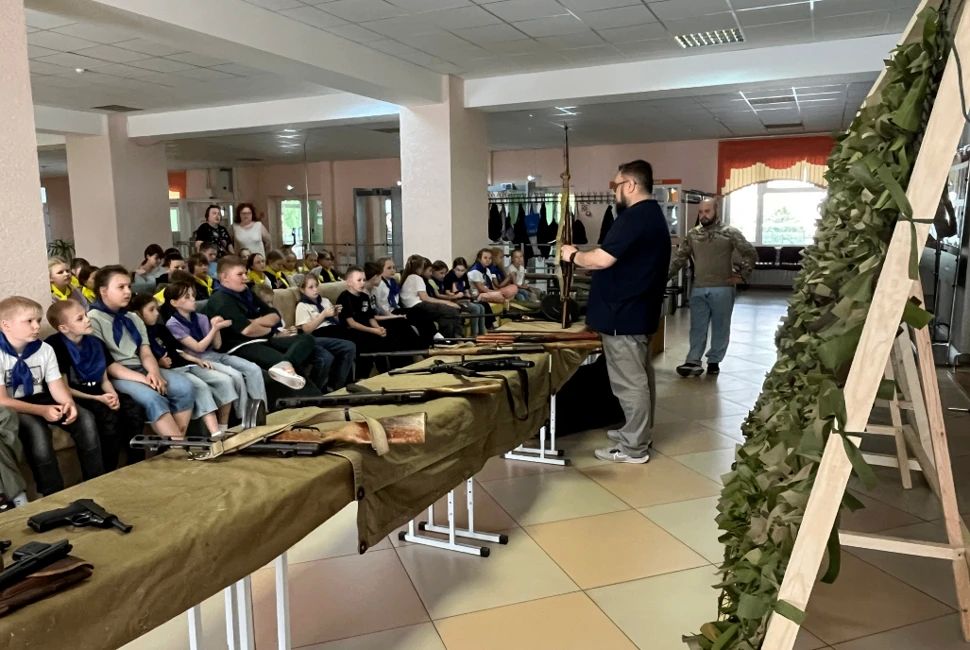 В День памяти и скорби Академический лицей №14 имени генералиссимуса А.В.Суворова стал местом, где ожила история В День памяти и скорби Академический лицей №14 имени генералиссимуса А.В.Суворова стал местом, где ожила история