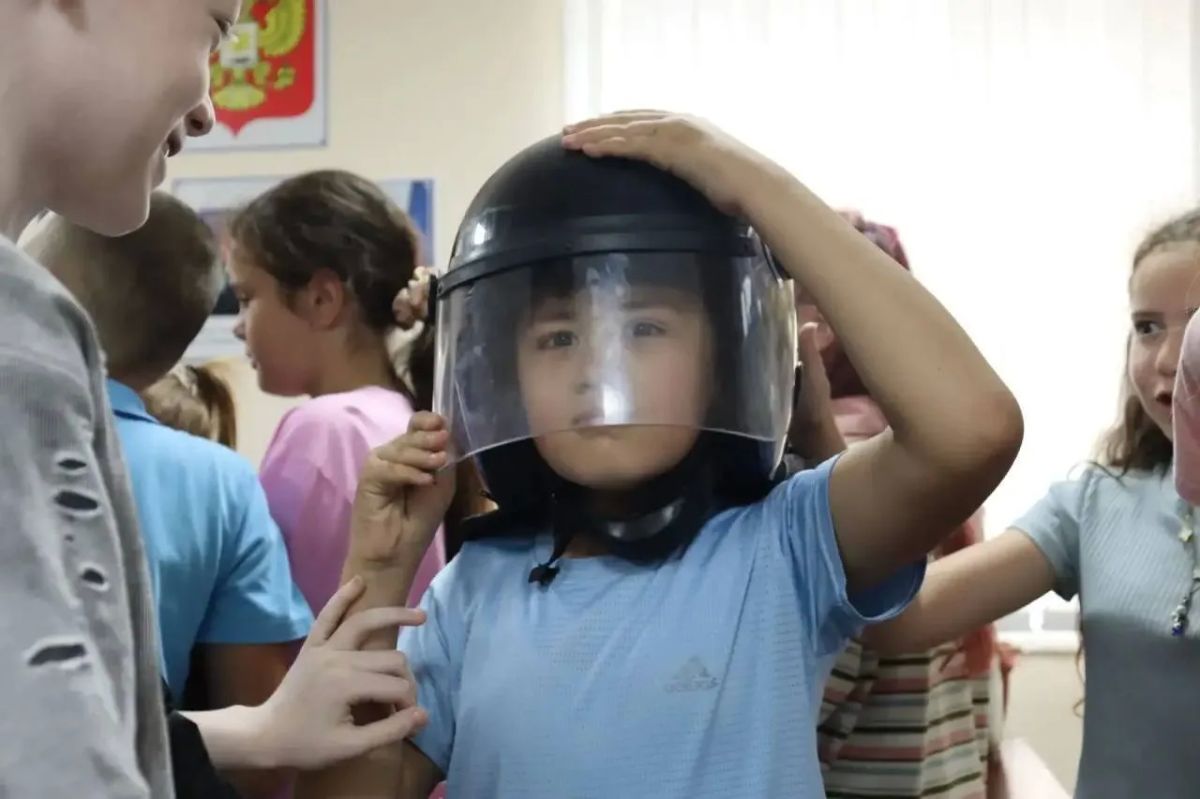 "За кулисами" полиции. В Пензенской области воспитанники летнего детского лагеря в гостях у правоохранителей