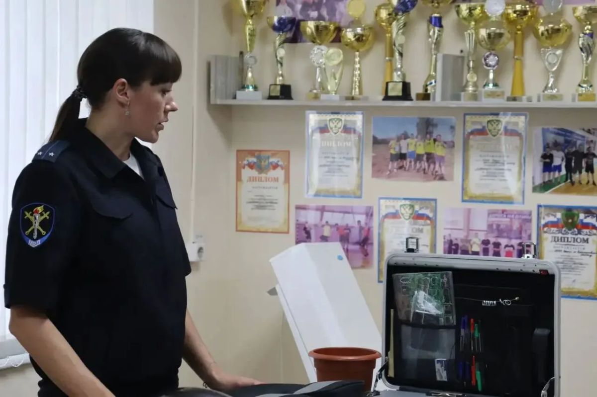 "За кулисами" полиции. В Пензенской области воспитанники летнего детского лагеря в гостях у правоохранителей "За кулисами" полиции. В Пензенской области воспитанники летнего детского лагеря в гостях у правоохранителей