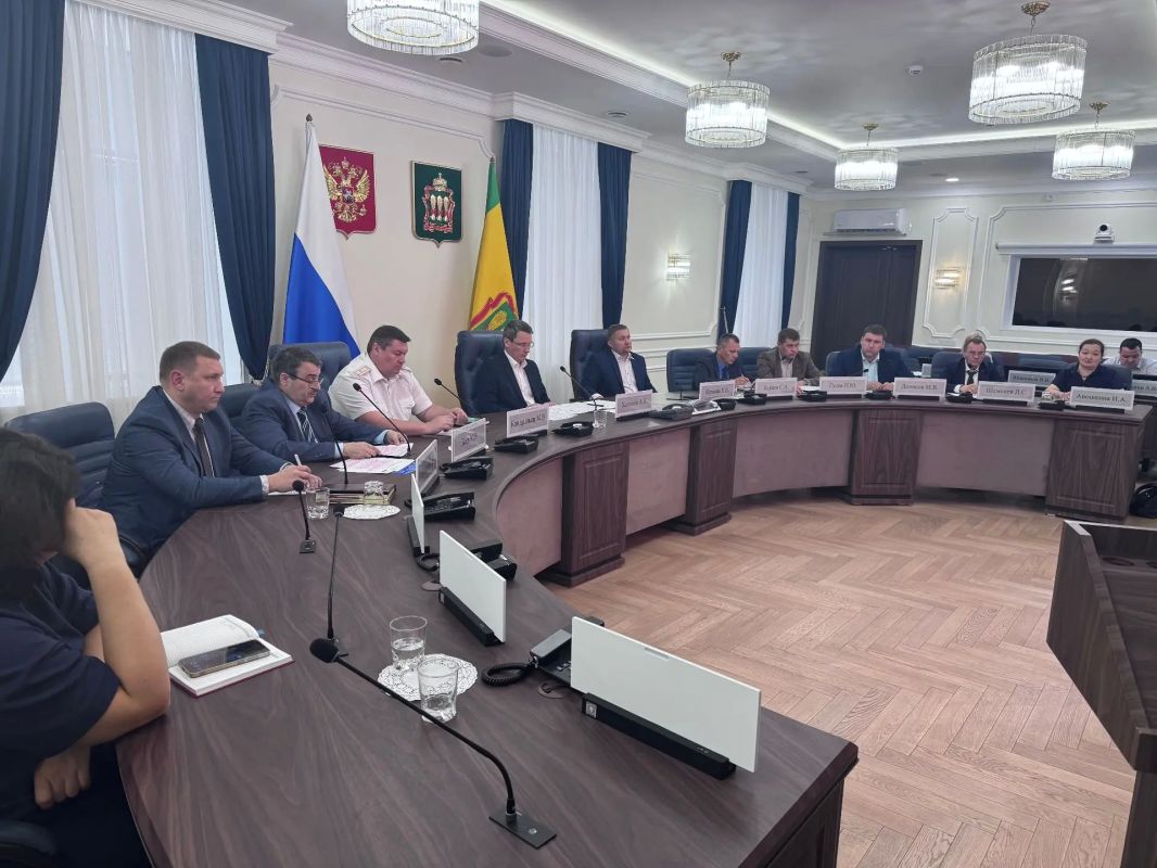 Павел Куликов принял участие в заседании областной Комиссии по противодействию незаконному обороту промышленной продукции Павел Куликов принял участие в заседании областной Комиссии по противодействию незаконному обороту промышленной продукции