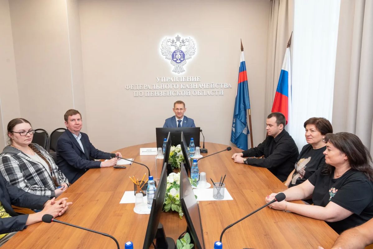 Руководитель УФК по Пензенской области Дмитрий Клусов провел рабочую встречу с сотрудниками Отдела режима секретности и безопасности информации