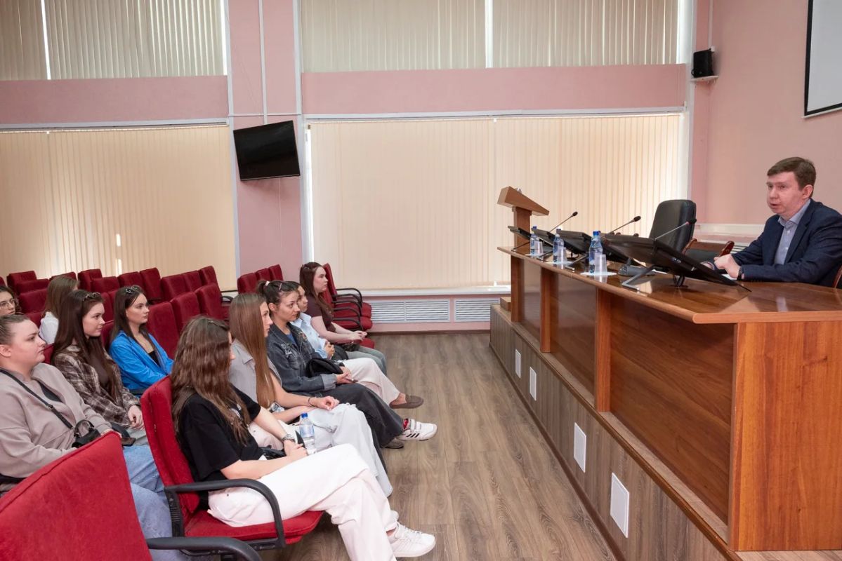 Студенты 3го и 4го курсов специальности «Экономическая безопасность» Пензенского государственного университета продолжают практику в Управлении, и с каждым днем их кругозор становится шире Студенты 3го и 4го курсов специальности «Экономическая безопасность» Пензенского государственного университета продолжают практику в Управлении, и с каждым днем их кругозор становится шире