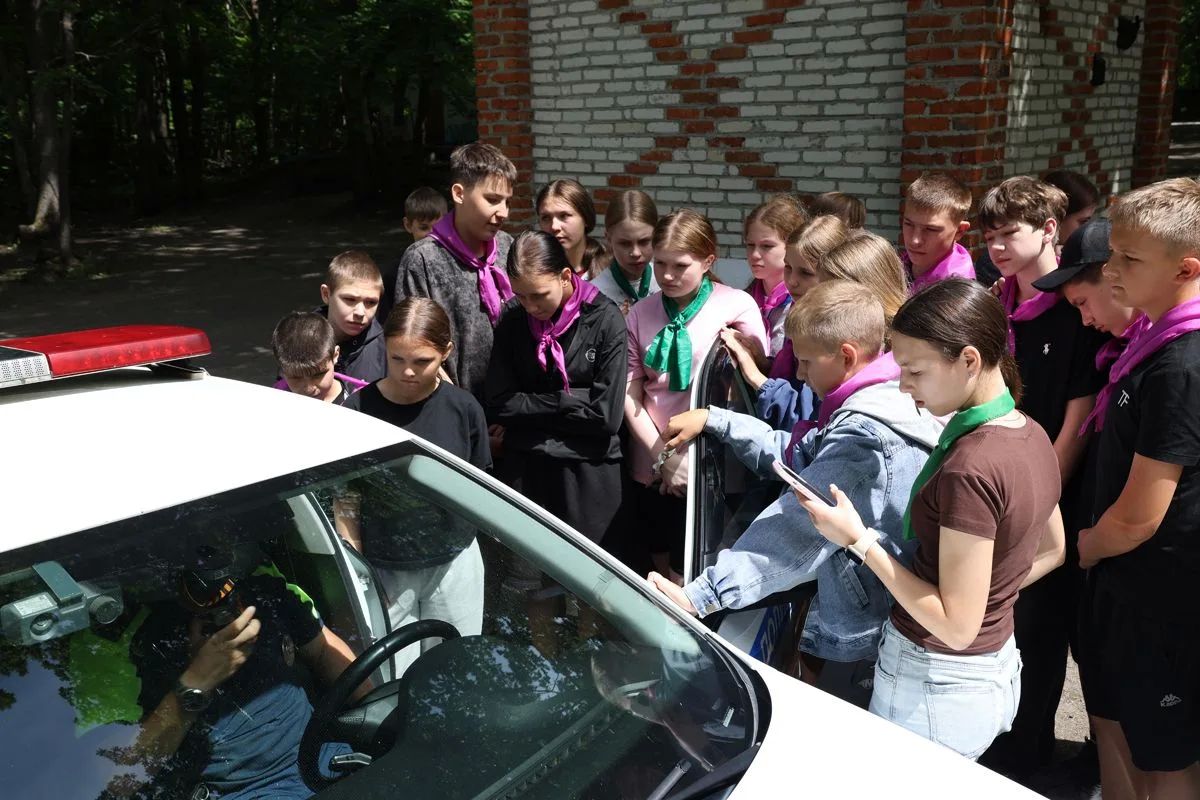 Полицейские Пензы вместе с общественниками провели профилактическое мероприятие с детьми в ДОЛ «Берёзка» Полицейские Пензы вместе с общественниками провели профилактическое мероприятие с детьми в ДОЛ «Берёзка»