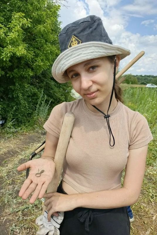 Пензенская археологическая экспедиция, созданная по инициативе губернатора региона Олега Мельниченко, открыла полевой сезон 2026 года Пензенская археологическая экспедиция, созданная по инициативе губернатора региона Олега Мельниченко, открыла полевой сезон 2026 года