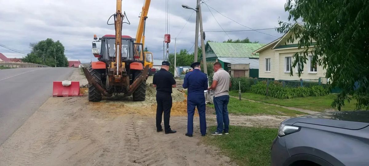 В Бессоновском районе прокуратура контролирует ход ремонтных работ, выполняемых в рамках реализации национальных проектов В Бессоновском районе прокуратура контролирует ход ремонтных работ, выполняемых в рамках реализации национальных проектов