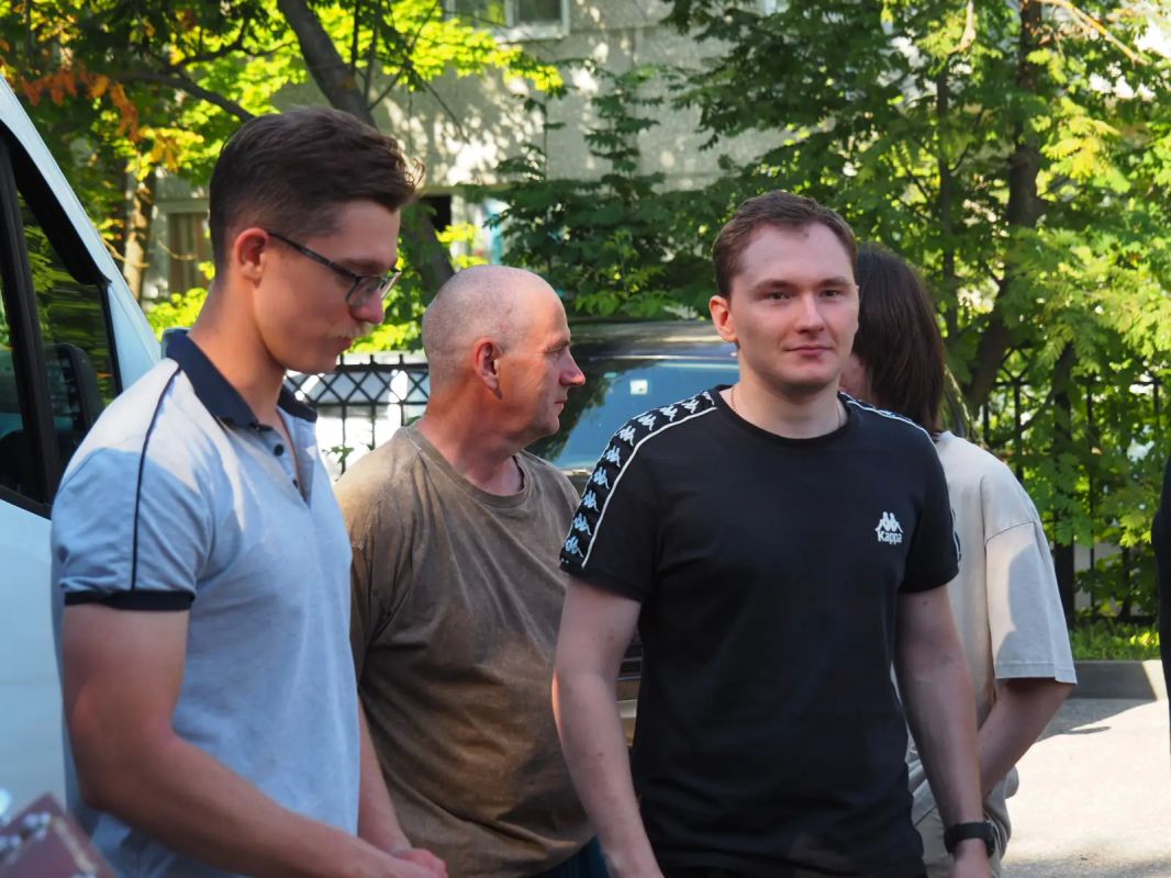 Ветераны спецоперации отправились с экспедицией на перевал «Эхо войны» Ветераны спецоперации отправились с экспедицией на перевал «Эхо войны»