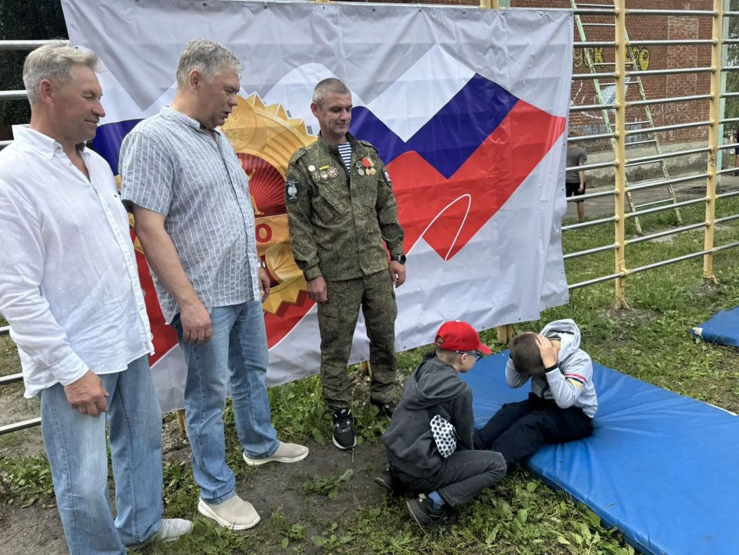 Людмила Глухова провела рабочую встречу с аграриями Каменского района Людмила Глухова провела рабочую встречу с аграриями Каменского района