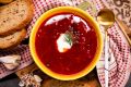 Национальный шедевр: борщ с говядиной, который влюбляет в себя