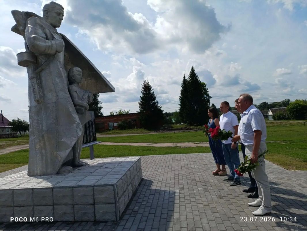 Владимир Вдонин совершил рабочую поездку в Наровчатский район Владимир Вдонин совершил рабочую поездку в Наровчатский район