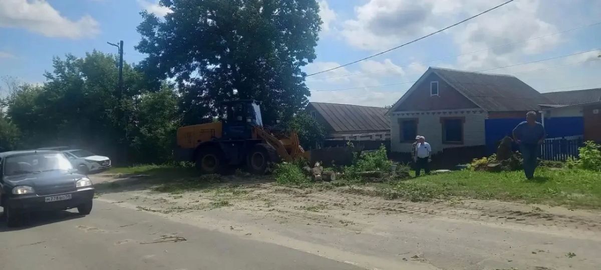 Олег Мельниченко: В Нижнеломовском районе продолжается борьба с последствиями вчерашней непогоды Олег Мельниченко: В Нижнеломовском районе продолжается борьба с последствиями вчерашней непогоды