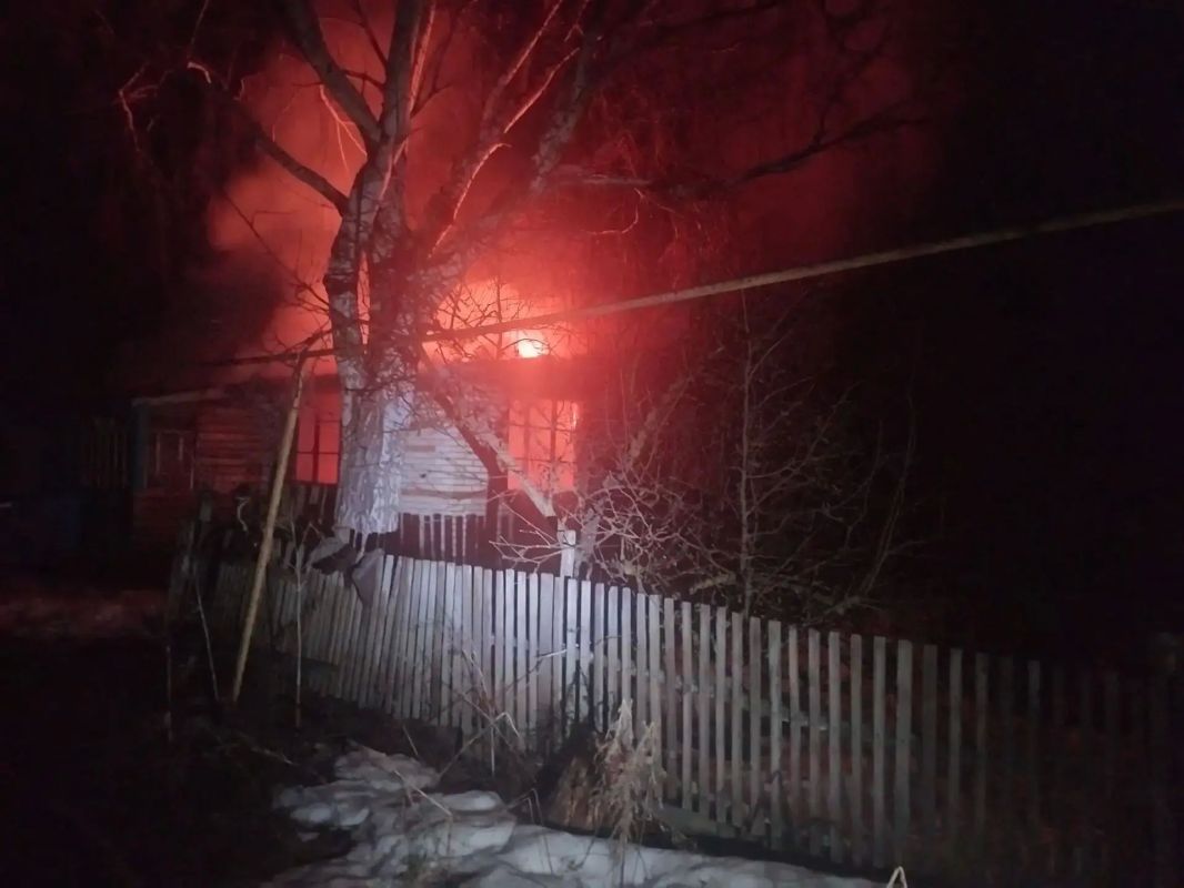 Аферист из Мордовии уличён пензенской полицией в поджоге дома ради получения страховой выплаты Аферист из Мордовии уличён пензенской полицией в поджоге дома ради получения страховой выплаты