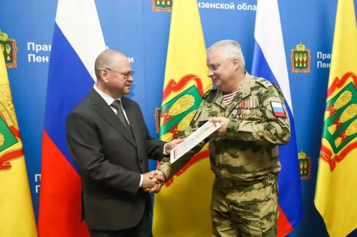 Олег Мельниченко: Встретился сегодня с участниками наших волонтерских движений, чтобы сказать слова искренней благодарности за их деятельность Олег Мельниченко: Встретился сегодня с участниками наших волонтерских движений, чтобы сказать слова искренней благодарности за их деятельность