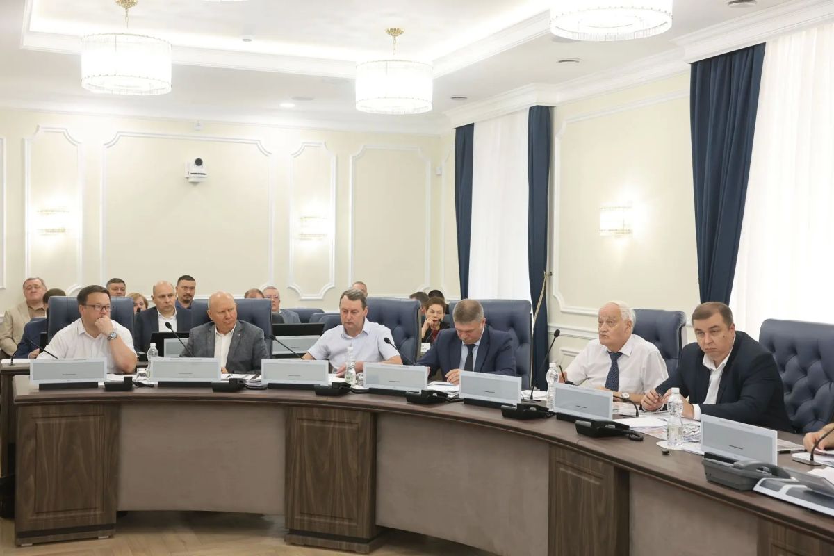 Реализацию инвестиционных и национальных проектов рассмотрели в правительстве области Реализацию инвестиционных и национальных проектов рассмотрели в правительстве области