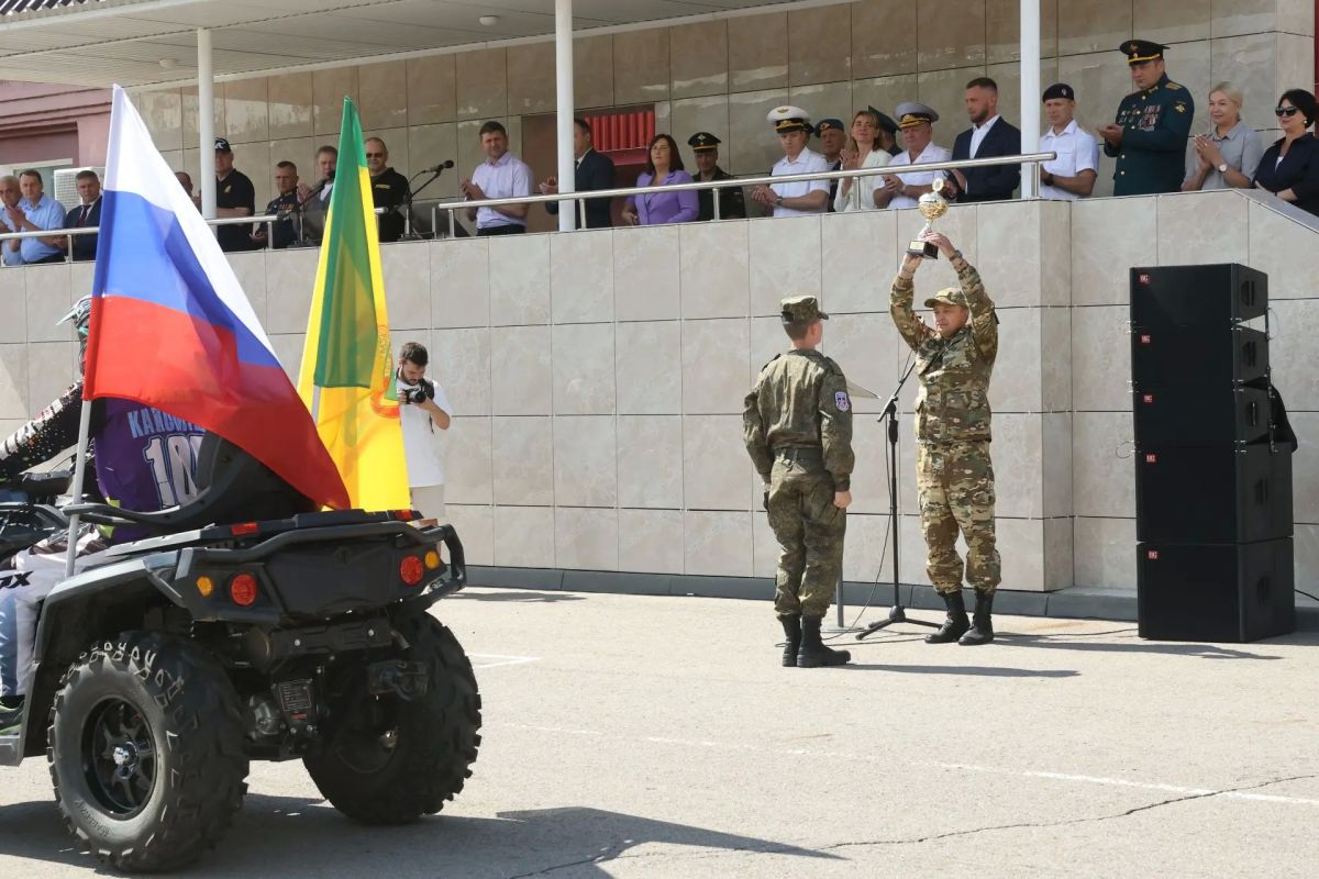 Вадим Супиков подчеркнул воспитательное значение военно-патриотических сборов ПФО «Гвардеец» Вадим Супиков подчеркнул воспитательное значение военно-патриотических сборов ПФО «Гвардеец»