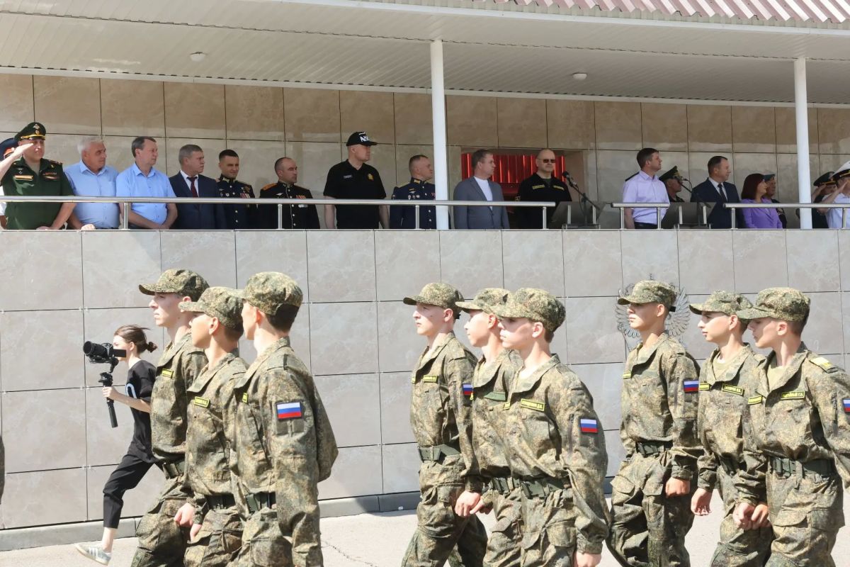 Вадим Супиков подчеркнул воспитательное значение военно-патриотических сборов ПФО «Гвардеец» Вадим Супиков подчеркнул воспитательное значение военно-патриотических сборов ПФО «Гвардеец»